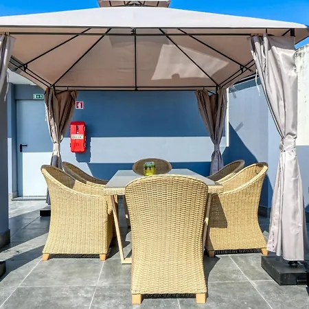 Bse15 2d, A In Madeira * فونشال